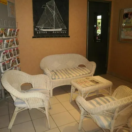 Grand Les Bains De Riviera Bretonne Hotel 3*