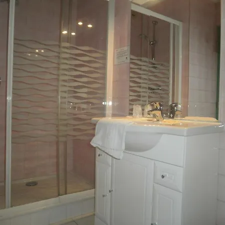 Les Bains De Riviera Bretonne